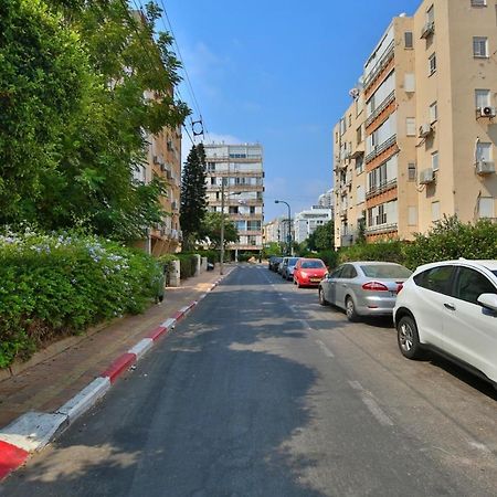 City Center Luxury Apartment In נתניה מראה חיצוני תמונה
