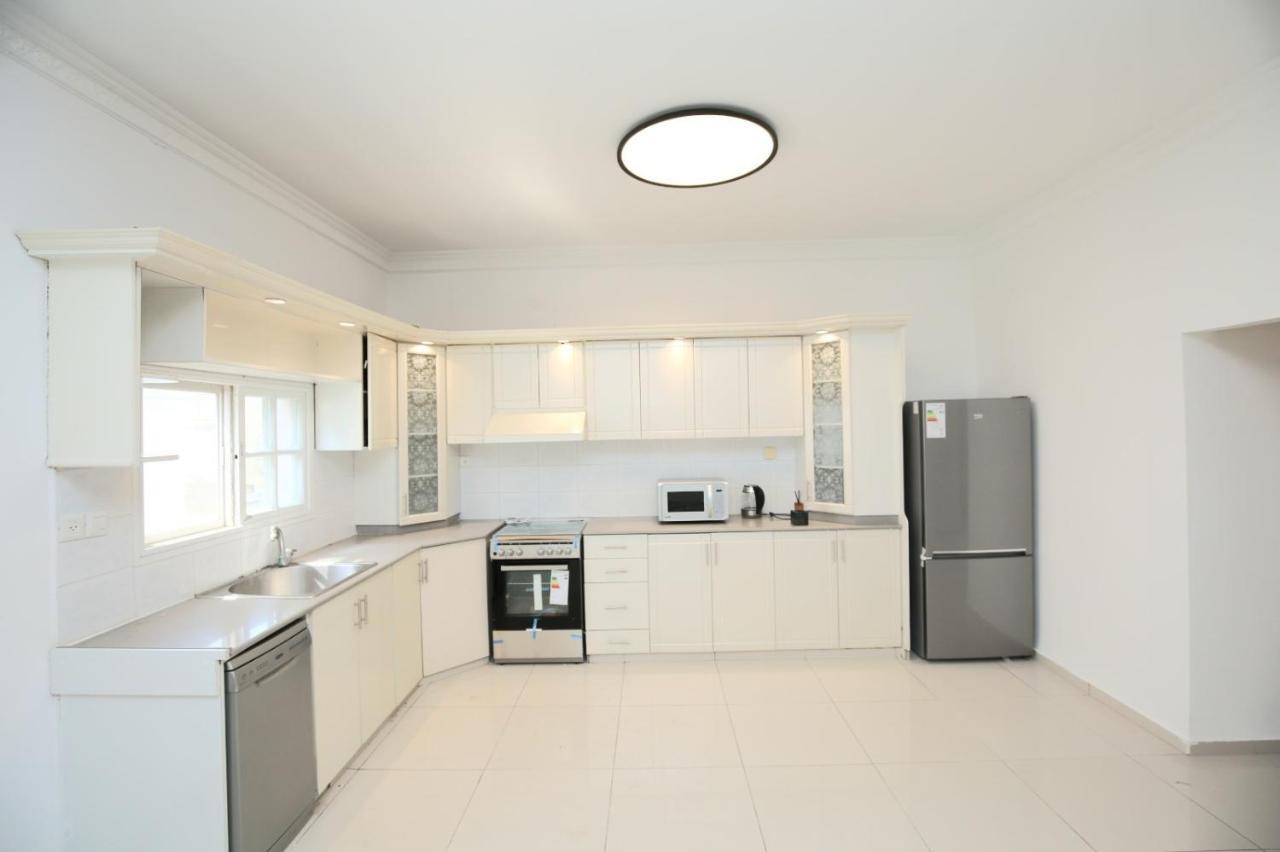 City Center Luxury Apartment In נתניה מראה חיצוני תמונה
