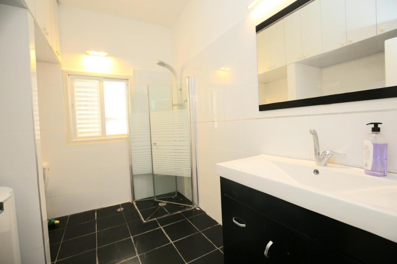 City Center Luxury Apartment In נתניה מראה חיצוני תמונה